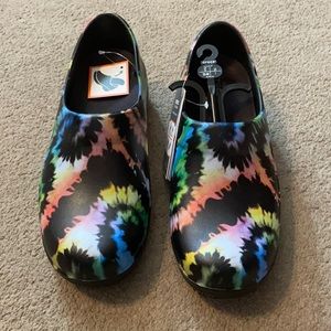 Black relaxed fit Crocs